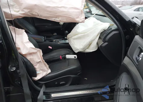 2013 Infiniti G37X из США, поврежденный, VIN JN1CV6AR4DM765115